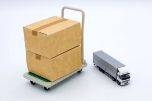 宅配型トランクルームとは?料金相場・選び方とおすすめ5選